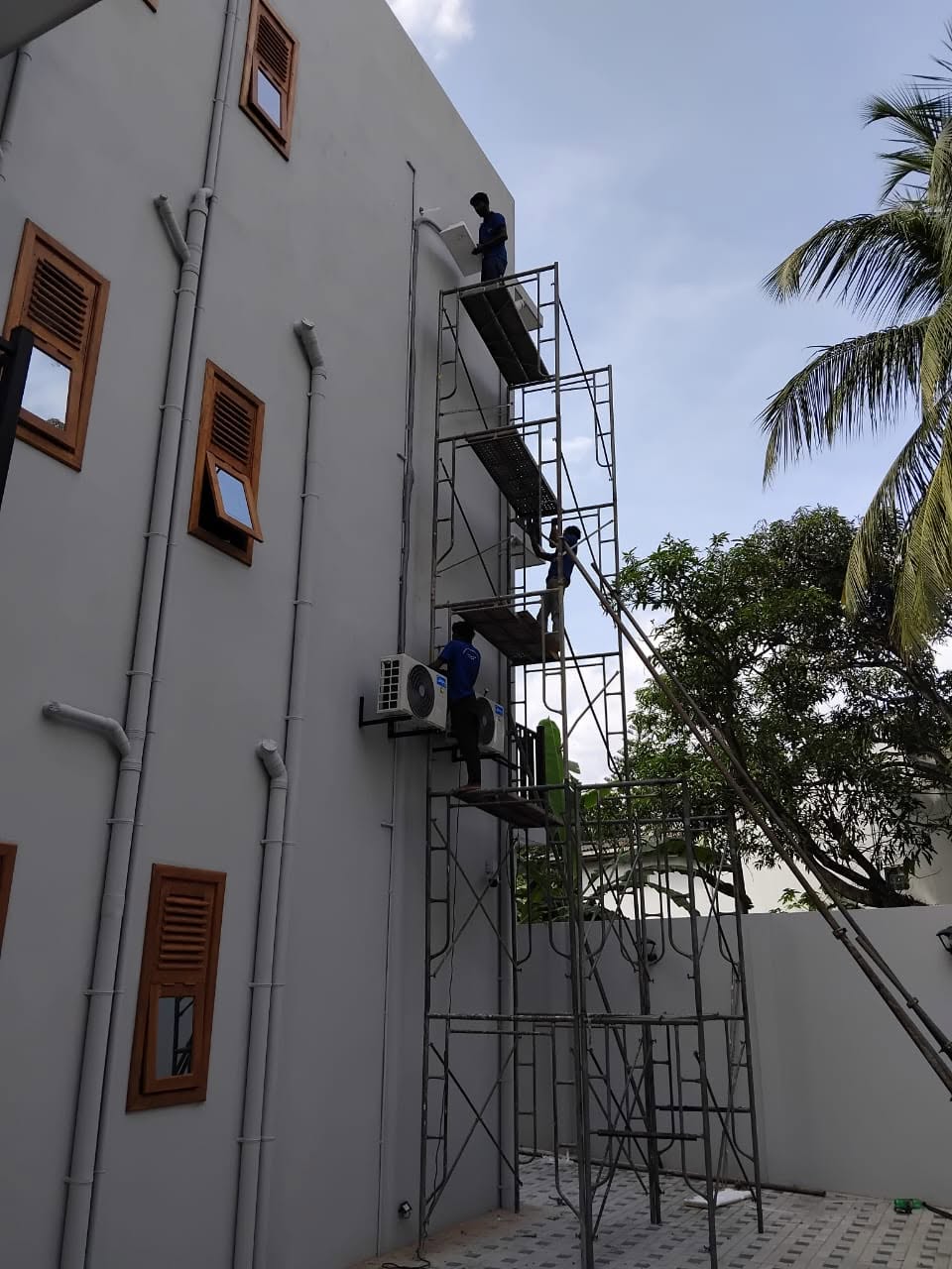 Commercial Rooftop Service & Refurbishment